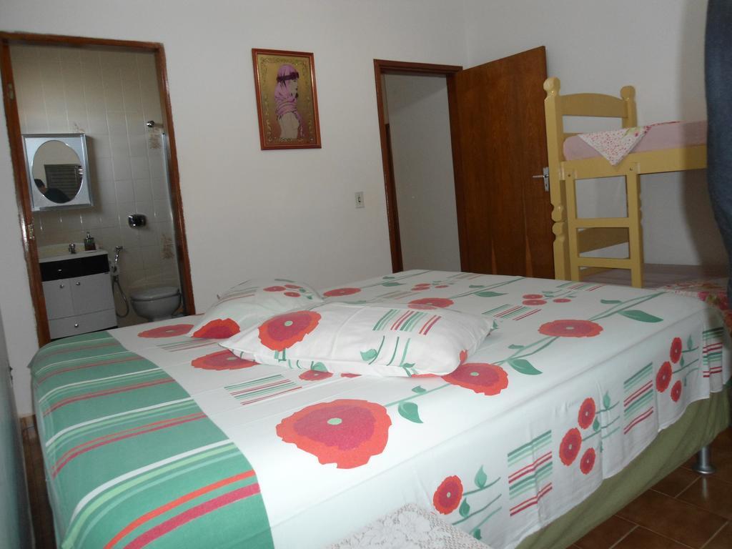 Casa Temporada Gratao 06 Min Dos Parques Thermas Olímpia Oda fotoğraf
